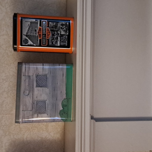 Harley Davidson tins - Picture 2 of 2